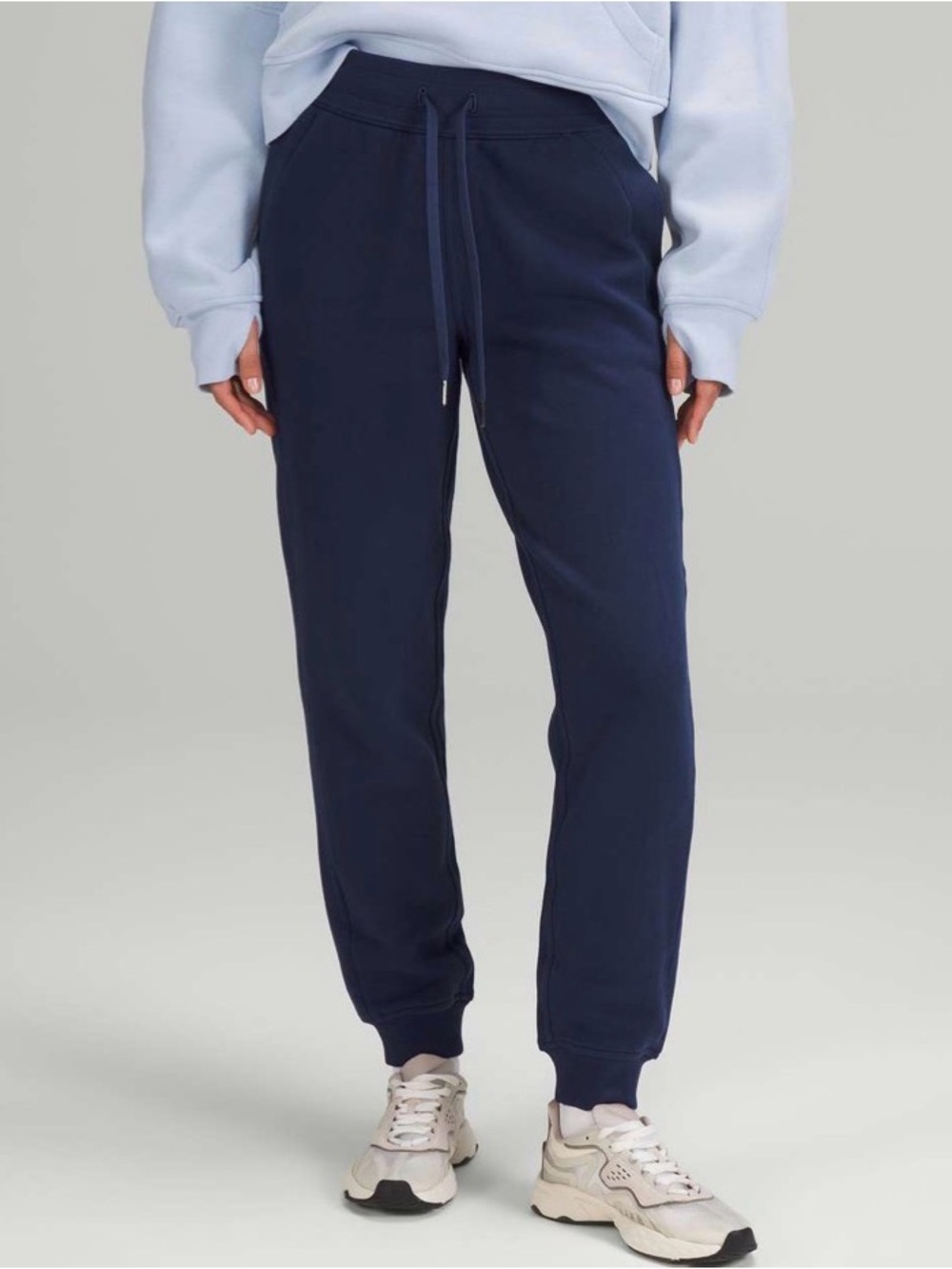 Lululemon Scuba High-Rise Jogger
Night Sea Size 6